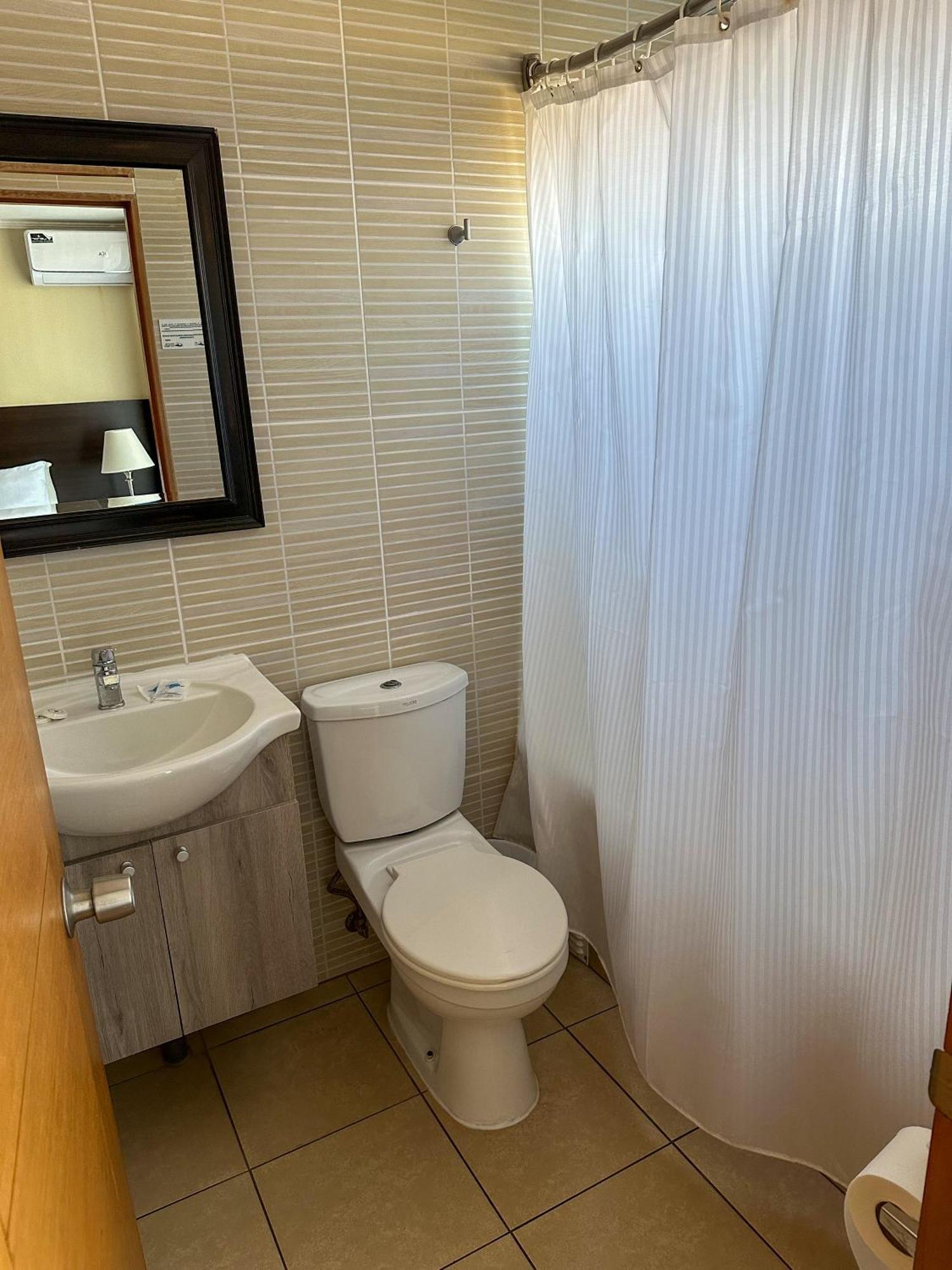 Hotel&Spa Las Taguas Arica Bagian luar foto